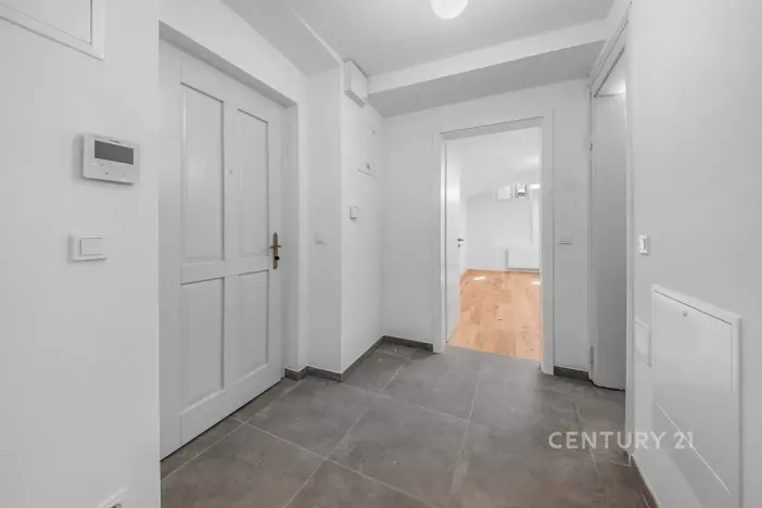 Pronájem bytu 2+kk, Praha - Nusle, Sezimova, 50 m2