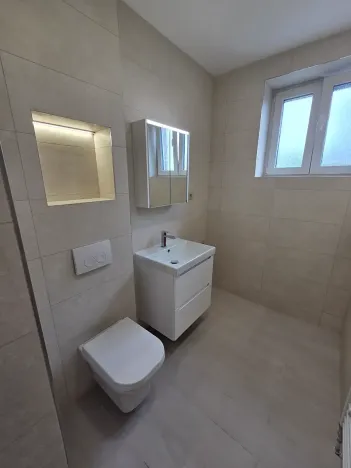 Pronájem bytu 2+kk, Praha - Vinohrady, Nad olšinami, 47 m2