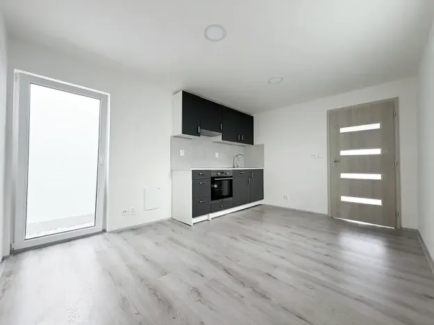 Pronájem bytu 2+kk, Praha - Újezd nad Lesy, Starokolínská, 38 m2