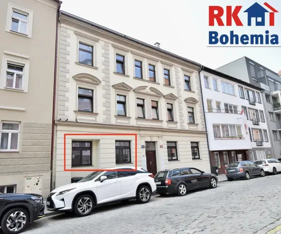 Pronájem bytu 1+kk, Praha - Břevnov, Na Petynce, 29 m2