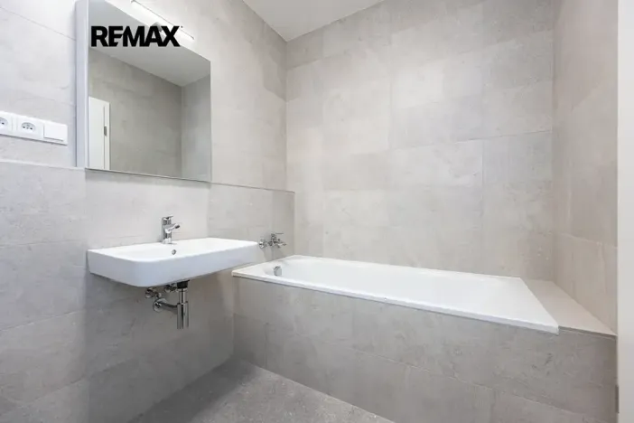 Pronájem bytu 2+kk, Praha - Hlubočepy, Divíškové, 3578 m2