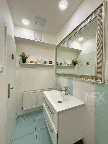 Pronájem obchodního prostoru, Praha - Žižkov, Husitská, 89 m2