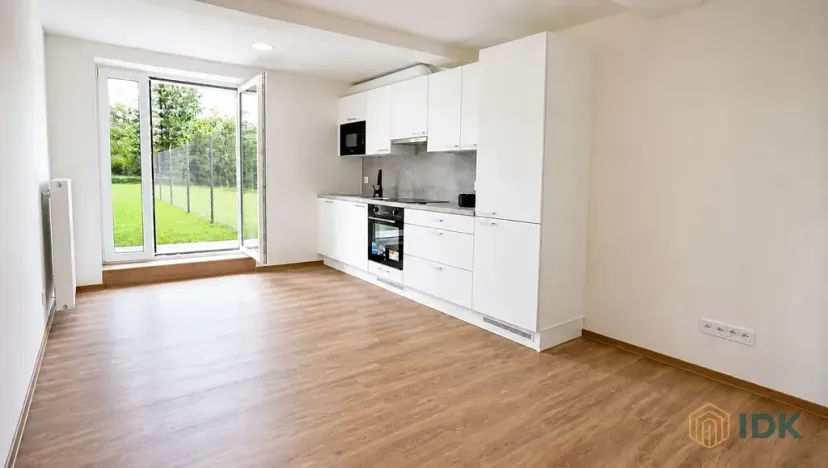 Pronájem atypického bytu, Řevnice, V Luhu, 63 m2