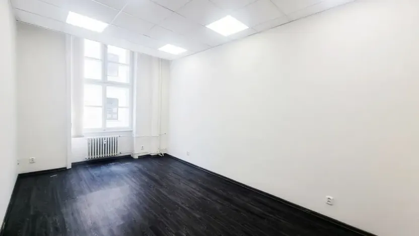 Pronájem kanceláře, Brno, Sukova, 21 m2