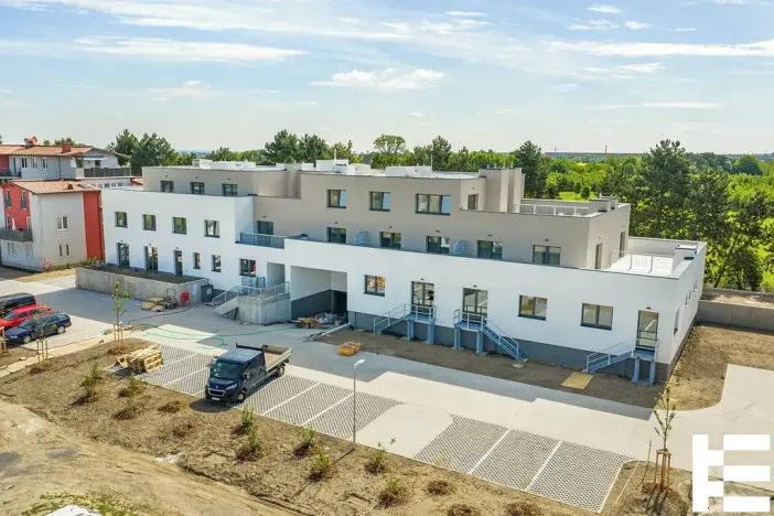 Prodej bytu 1+kk, Praha - Satalice, Za Novákovou zahradou, 32 m2