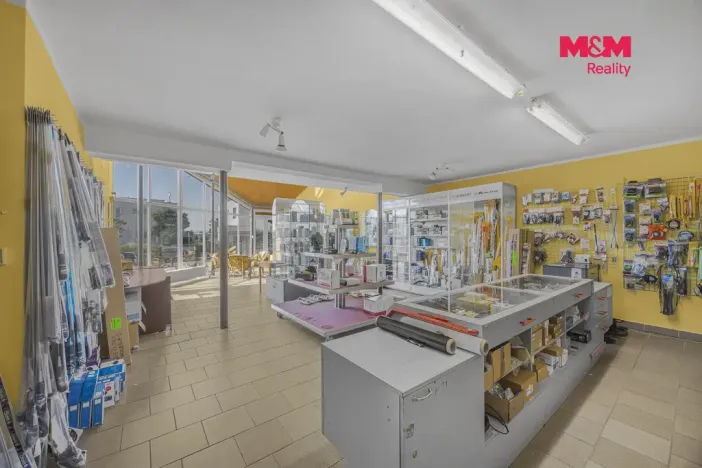 Prodej obchodního prostoru, Pardubice - Zelené Předměstí, Mikulovická, 330 m2