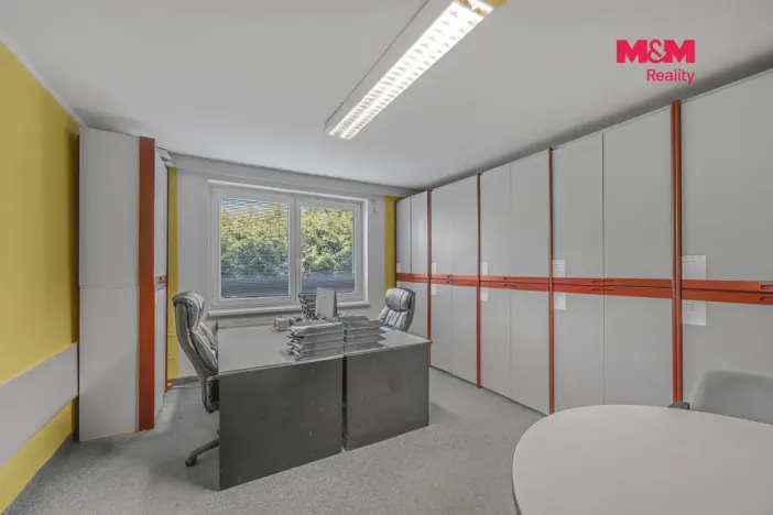Prodej obchodního prostoru, Pardubice - Zelené Předměstí, Mikulovická, 330 m2