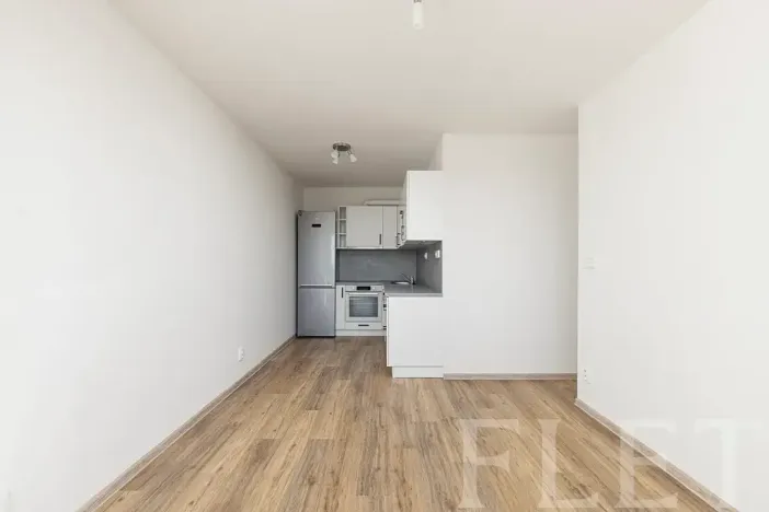 Pronájem bytu 2+kk, Praha - Prosek, Zárybská, 41 m2