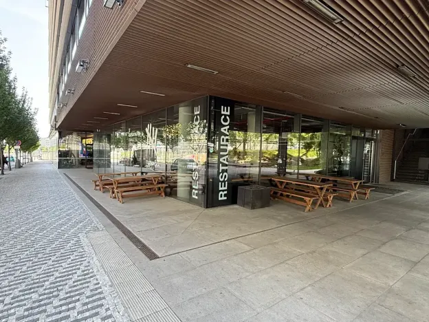 Pronájem restaurace, Praha - Michle, Vyskočilova, 418 m2