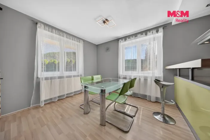 Prodej bytu 2+kk, Měchenice, Sloupecká, 64 m2