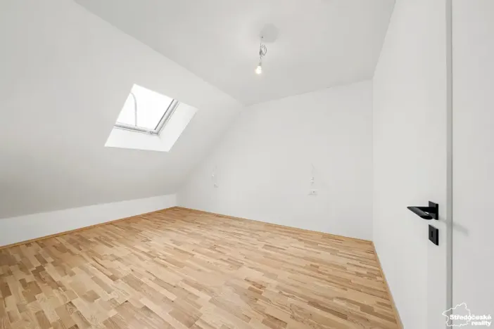 Prodej bytu 3+kk, Praha - Dolní Chabry, Kobyliská, 54 m2