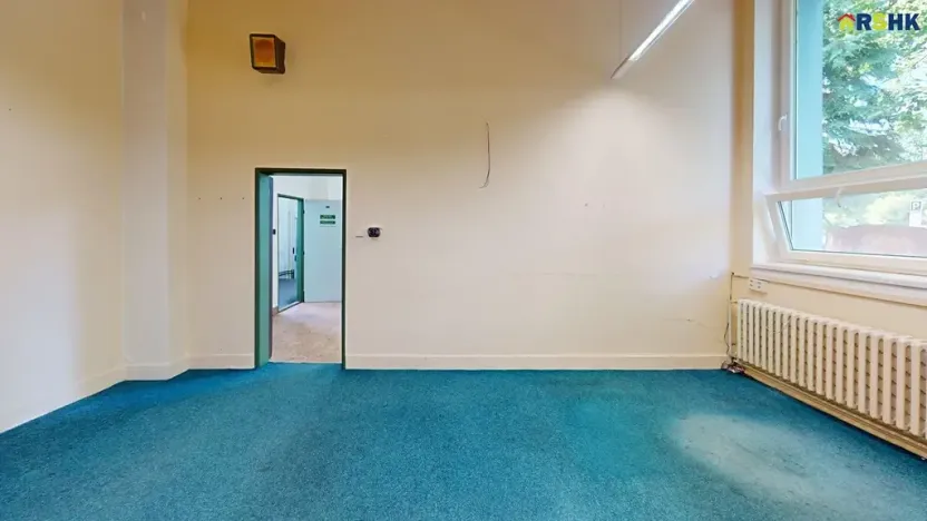 Pronájem kanceláře, Hradec Králové, Akademika Bedrny, 110 m2