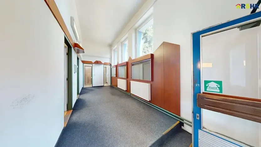Pronájem kanceláře, Hradec Králové, Akademika Bedrny, 110 m2