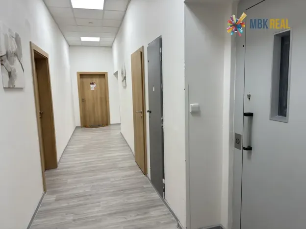 Pronájem kanceláře, Brno, Starobrněnská, 37 m2