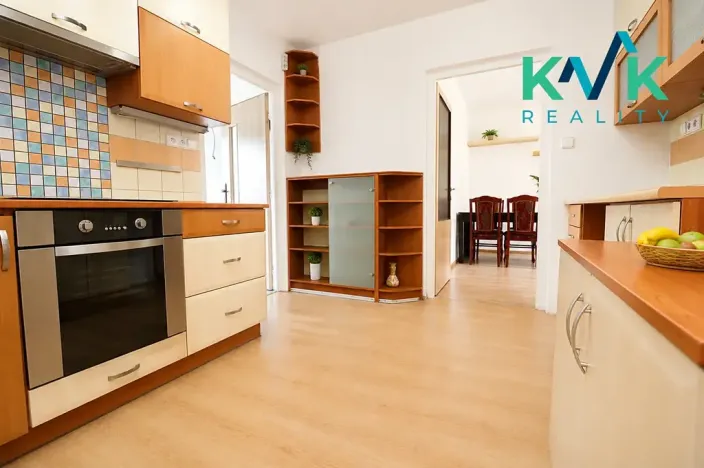 Pronájem bytu 3+kk, Ostrov, Kollárova, 59 m2