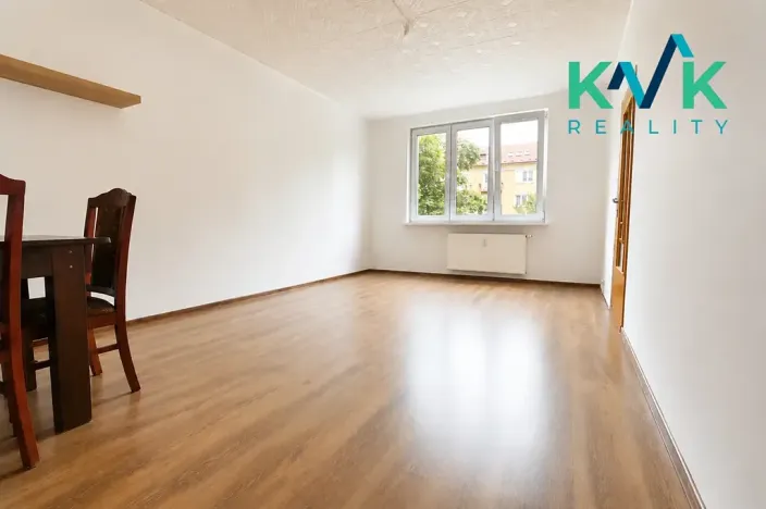 Pronájem bytu 3+kk, Ostrov, Kollárova, 59 m2