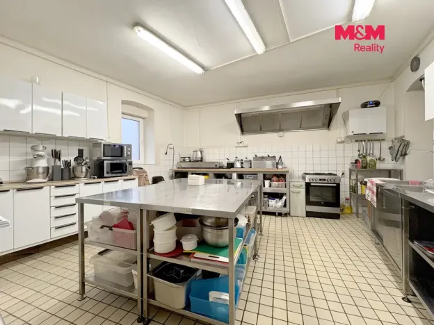 Prodej rodinného domu, Velké Žernoseky, 438 m2