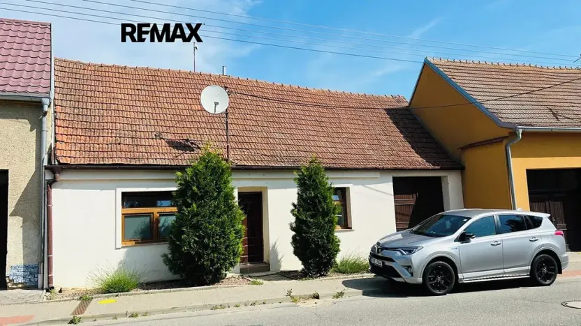 Pronájem rodinného domu, Milovice, 100 m2