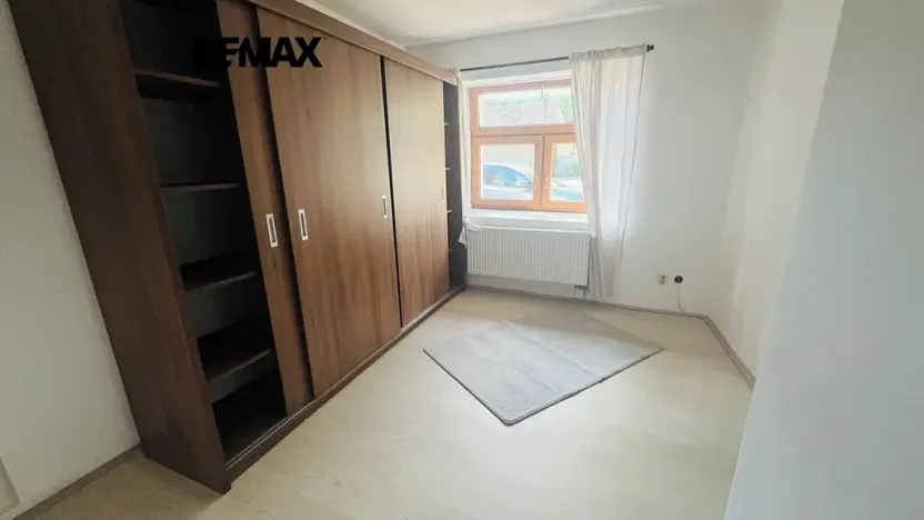 Pronájem rodinného domu, Milovice, 100 m2