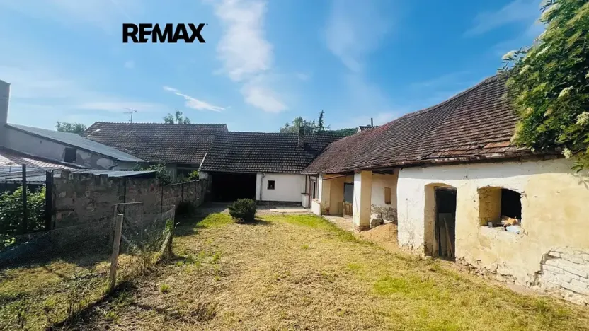 Pronájem rodinného domu, Milovice, 100 m2