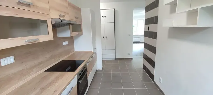 Pronájem bytu 2+1, Cheb, 60 m2