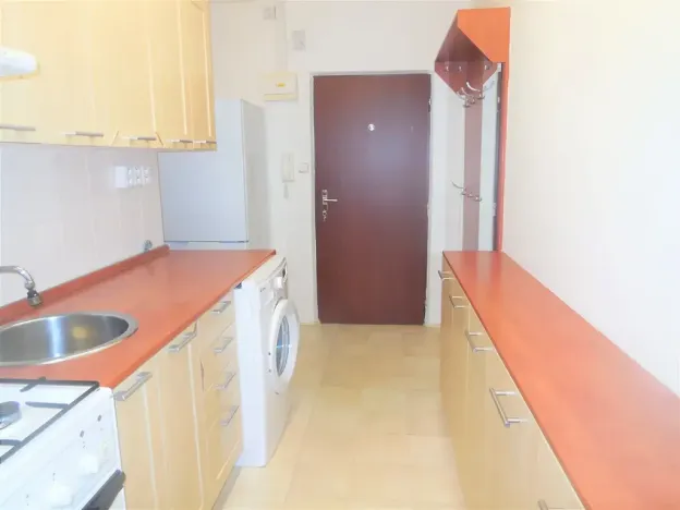Pronájem bytu 1+kk, Zlín, Družstevní, 35 m2