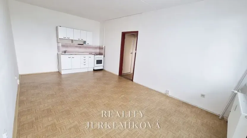 Pronájem bytu 2+kk, České Budějovice, Labská, 44 m2
