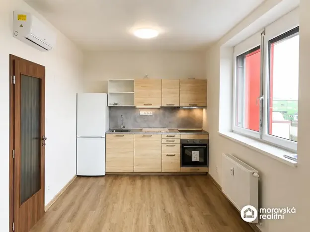 Pronájem bytu 1+kk, Brno, Košuličova, 35 m2
