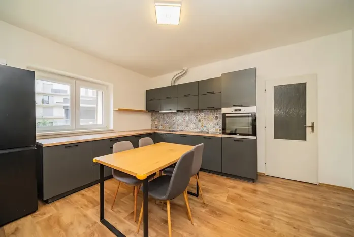 Pronájem bytu 3+1, Praha - Hodkovičky, V náklích, 93 m2
