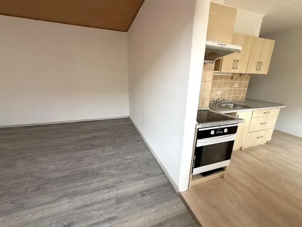 Pronájem bytu 2+1, Hrušovany u Brna, Sídliště, 58 m2