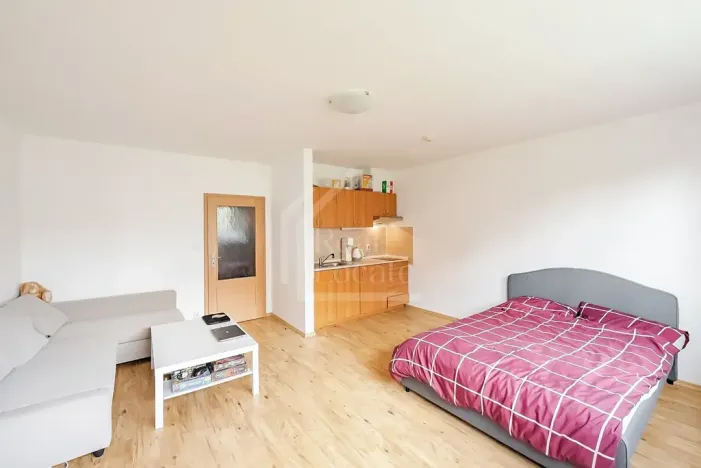 Pronájem bytu 1+kk, Praha - Prosek, Na vyhlídce, 37 m2