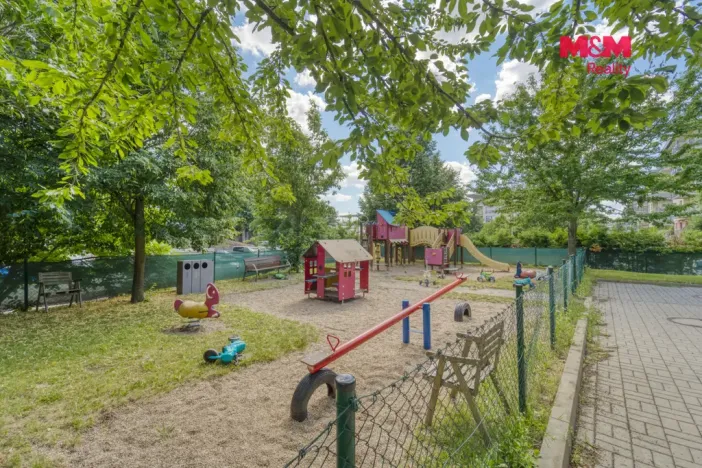 Prodej bytu 3+kk, Praha - Vysočany, Sousedíkova, 72 m2