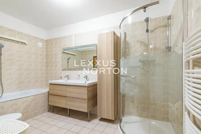Pronájem bytu 3+kk, Praha - Libeň, Nad Okrouhlíkem, 102 m2