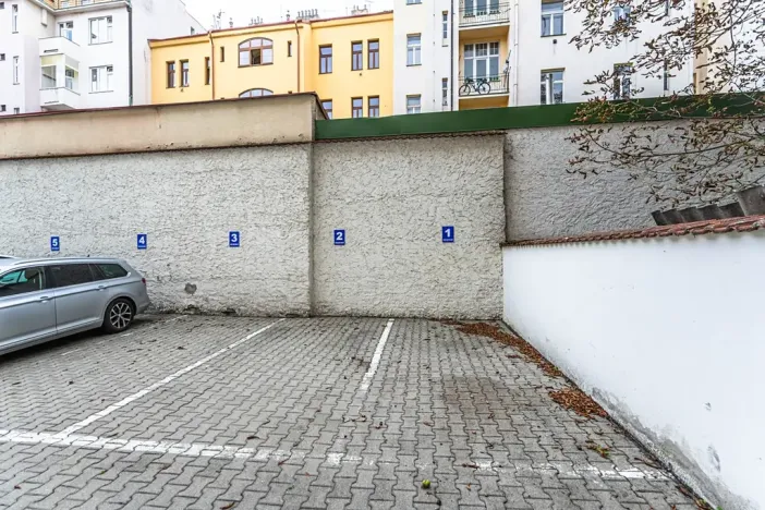 Prodej bytu 2+kk, Praha, Lucemburská, 51 m2