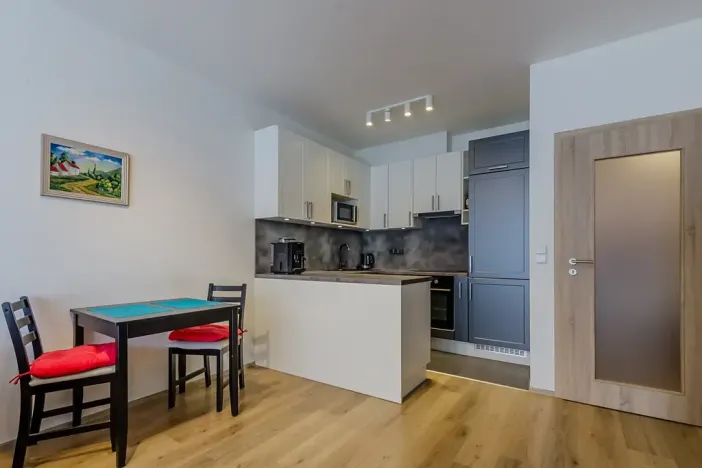 Pronájem bytu 2+kk, Praha - Modřany, Mezi vodami, 57 m2