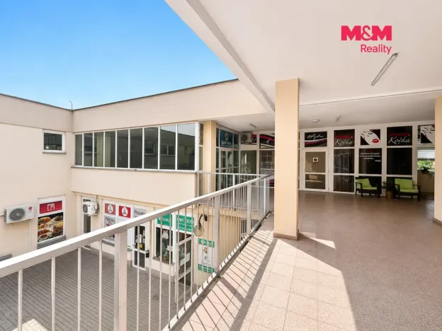 Pronájem obchodního prostoru, Orlová - Lutyně, Masarykova třída, 222 m2