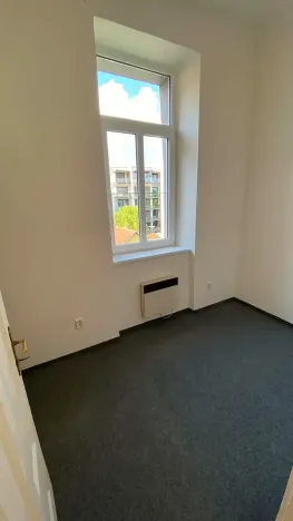 Pronájem bytu 4+1, Brno, Ptašínského, 100 m2