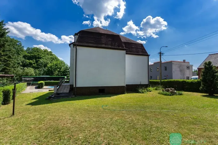 Prodej vícegeneračního domu, Hrob, 346 m2