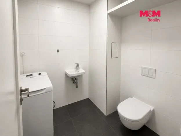 Pronájem bytu 2+kk, Praha - Strašnice, Limuzská, 50 m2