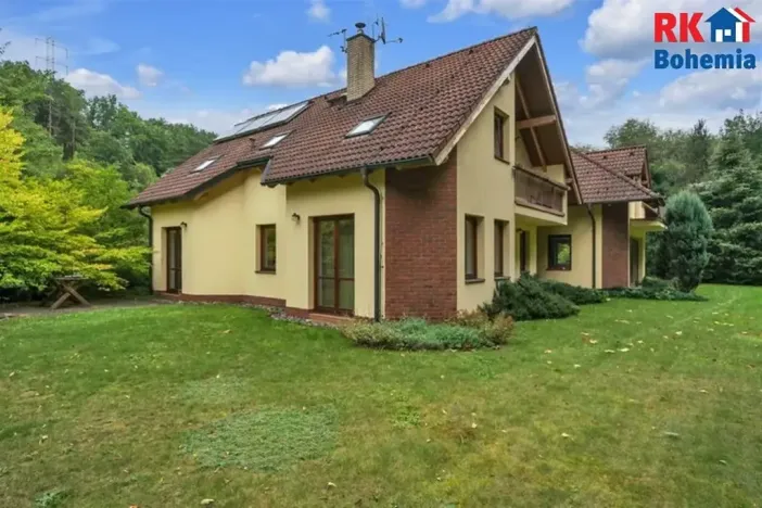 Prodej rodinného domu, Hrdlořezy, 400 m2