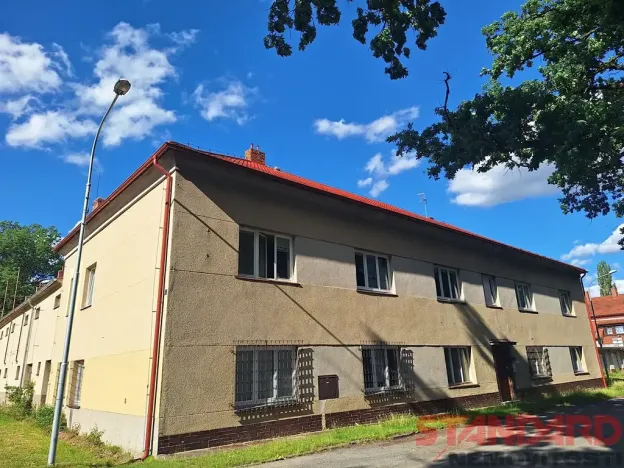 Pronájem komerční nemovitosti, Lužany, 64 m2