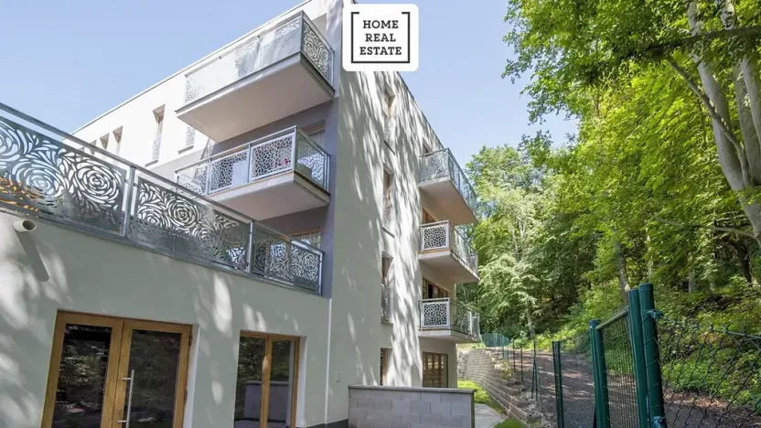 Prodej obchodního prostoru, Karlovy Vary, Šumavská, 150 m2