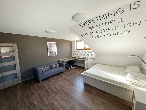 Pronájem bytu 3+1, Kostomlaty pod Milešovkou, Husova, 130 m2