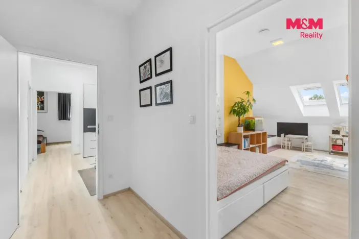 Prodej bytu 4+kk, Křížkový Újezdec - Čenětice, 158 m2