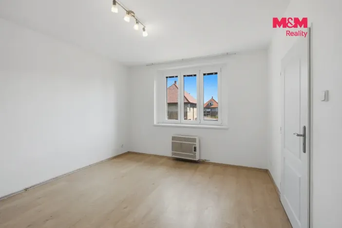 Prodej bytu 2+1, Louny, Jarošova, 50 m2