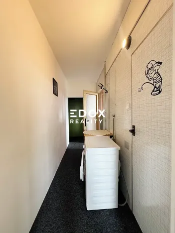 Prodej bytu 3+1, Říčany, Komenského náměstí, 64 m2