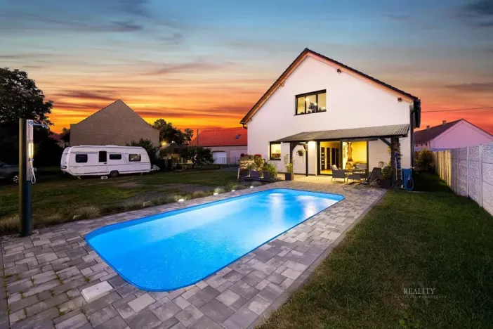 Prodej rodinného domu, Mělnické Vtelno - Radouň, Mělnická, 221 m2