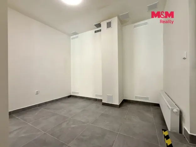 Pronájem obchodního prostoru, Kladno, T. G. Masaryka, 80 m2