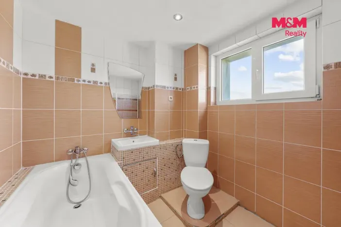 Prodej rodinného domu, Verneřice, Nádražní, 166 m2