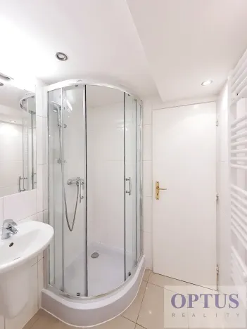 Pronájem bytu 1+kk, Praha - Podolí, Levá, 25 m2